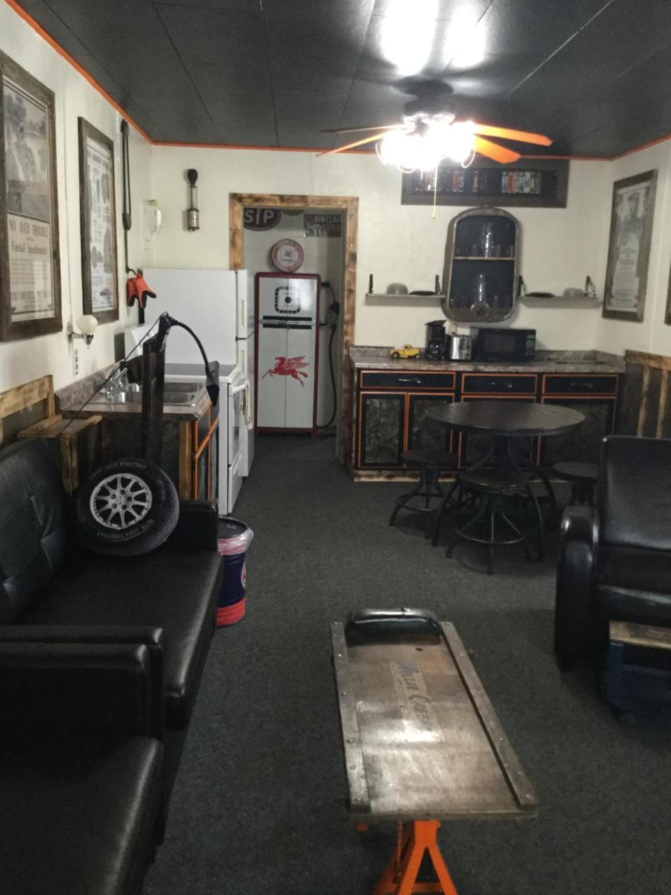 Black Bear Motel Davenport Екстер'єр фото
