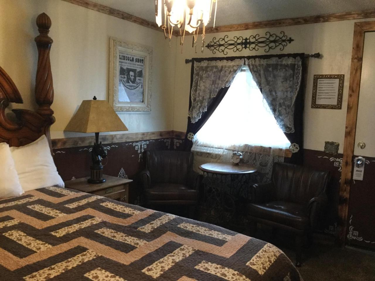 Black Bear Motel Davenport Екстер'єр фото