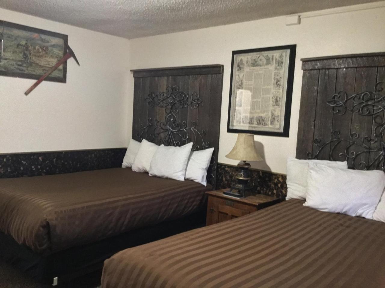 Black Bear Motel Davenport Екстер'єр фото