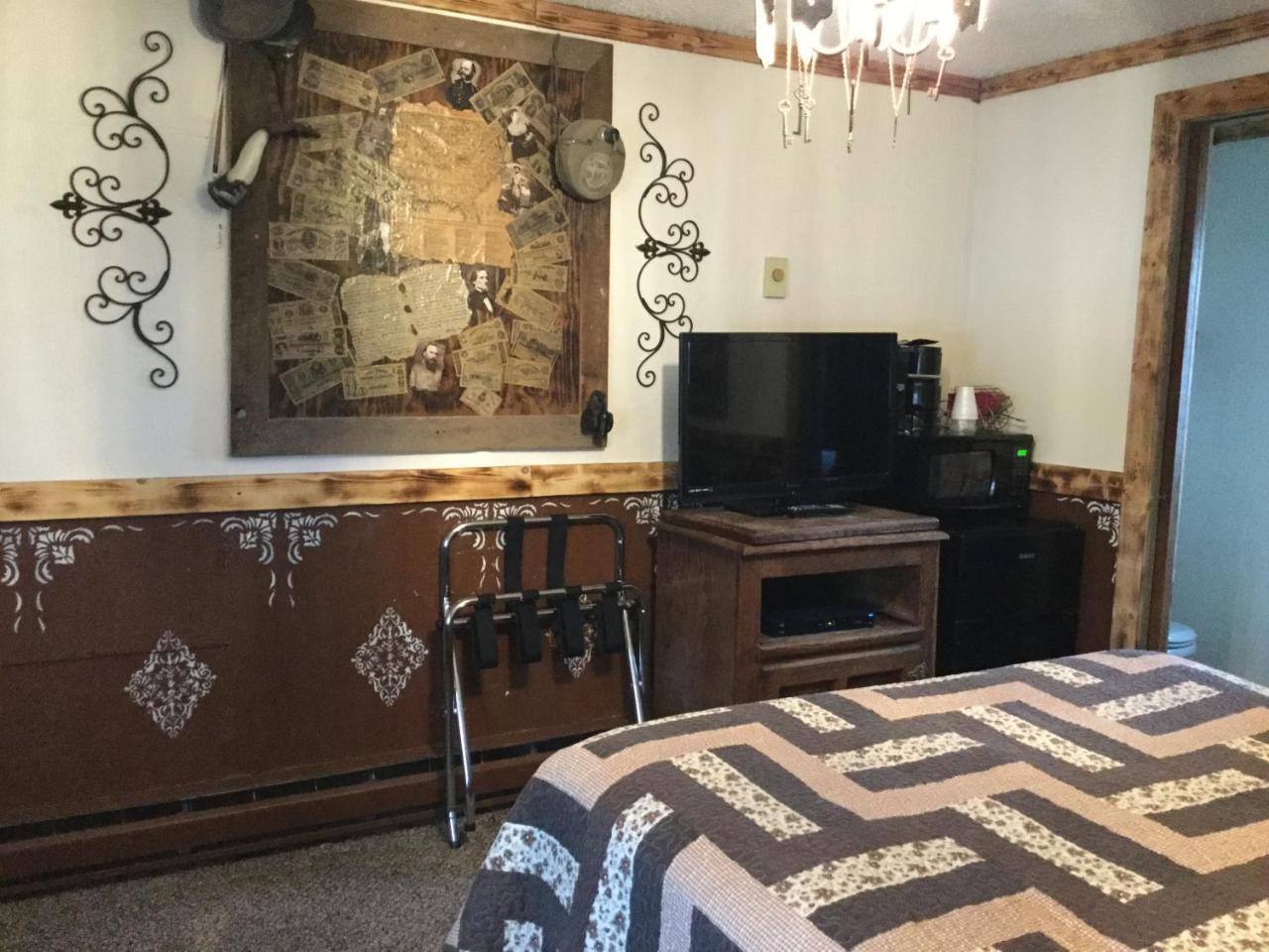 Black Bear Motel Davenport Екстер'єр фото