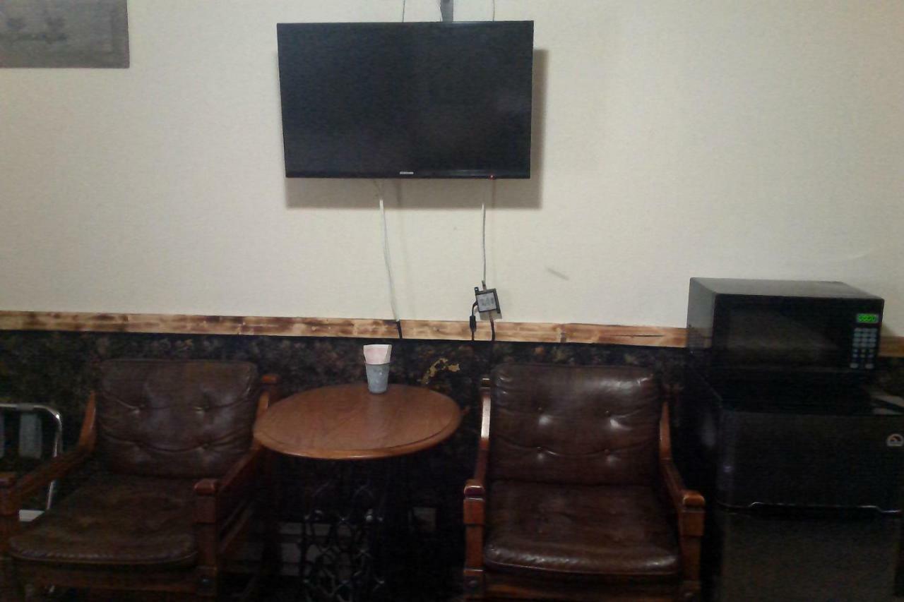 Black Bear Motel Davenport Екстер'єр фото