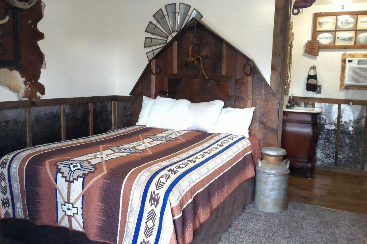 Black Bear Motel Davenport Екстер'єр фото