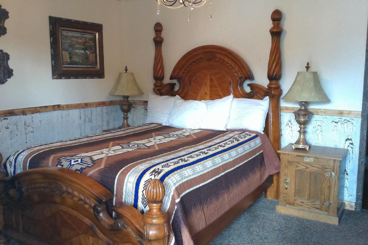 Black Bear Motel Davenport Екстер'єр фото